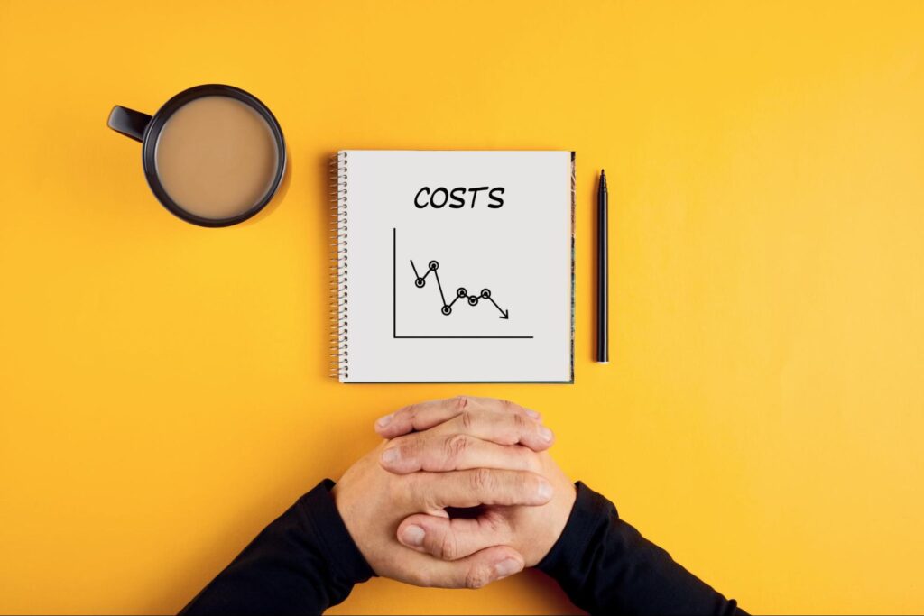 電子カルテの導入と運用にかかる費用の目安