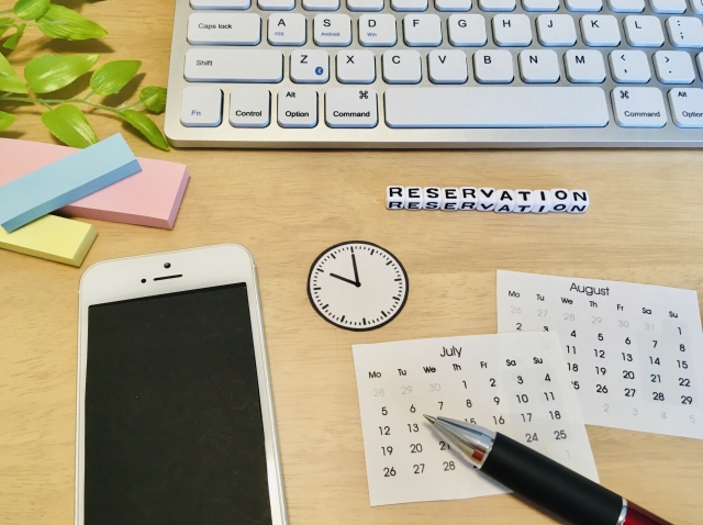 Web予約システムとそのほかの予約システムで迷ったときは？