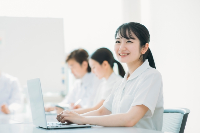 人事労務システムの主な機能と特徴