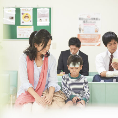 病院の待ち時間を快適に！患者満足度を高める「暇つぶし」対策