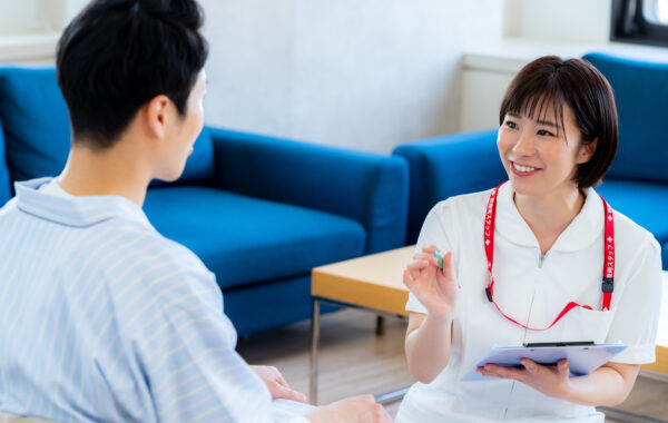 待合室の改善でクリニックの印象が変わる！患者さんが快適に過ごせる環境づくりのポイント