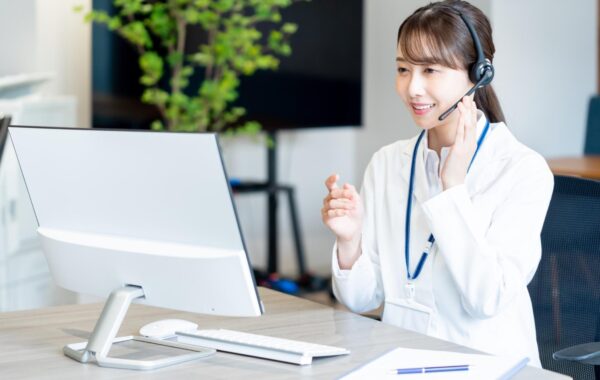 オンラインクリニックの開業方法は?必要な手続きやツール、準備期間の目安を解説