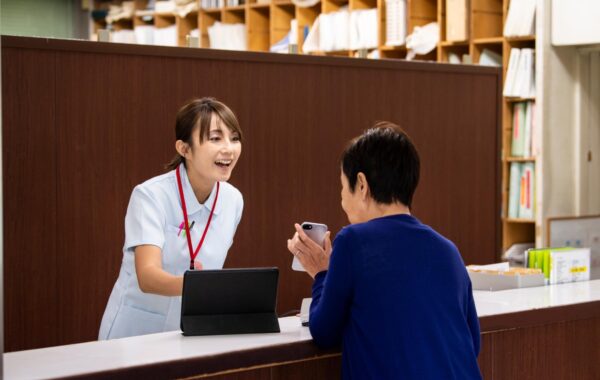 病院の待ち時間問題を解決する取り組みと改善のポイントを解説！